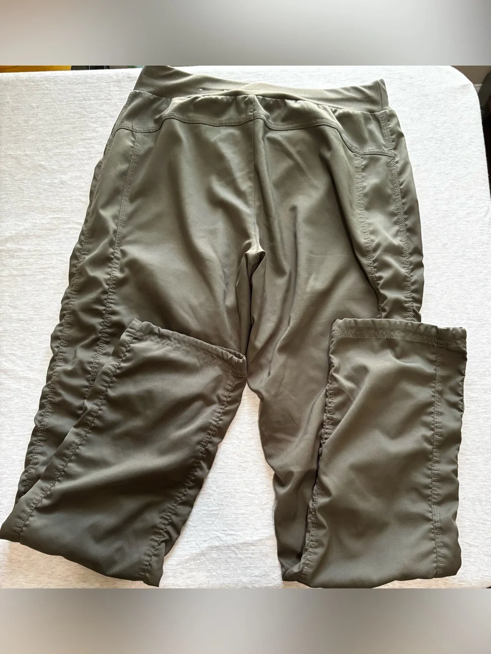 St. John’s Bay Army Green Ruched Hem Utility Pants Small 29x29 - Picture 4 of 6